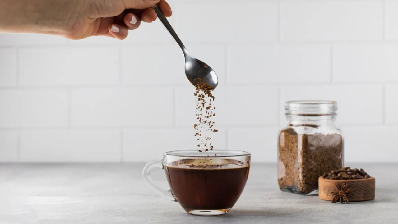 Sorprendente: tu café instantáneo podría estar relacionado con daño ocular 1 café