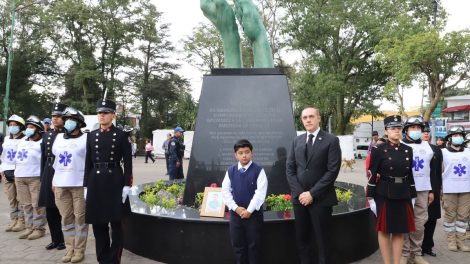 cuajimalpa devela monumento conmemorando perdieron