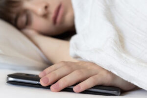 Desconecta tu celular antes de dormir