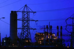 Dan trámite de primera lectura a paquete de reformas que busca fortalecer sector energético del país