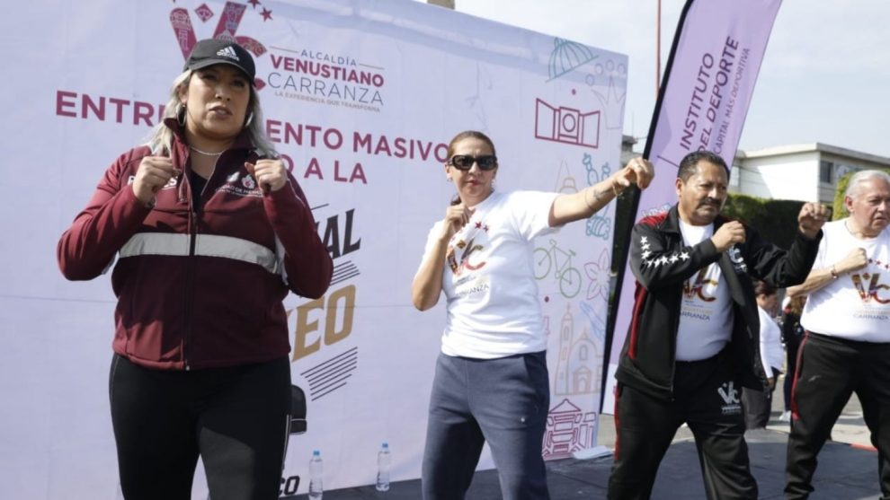 Llenan explanada de Venustiano Carranza en entrenamiento masivo de box