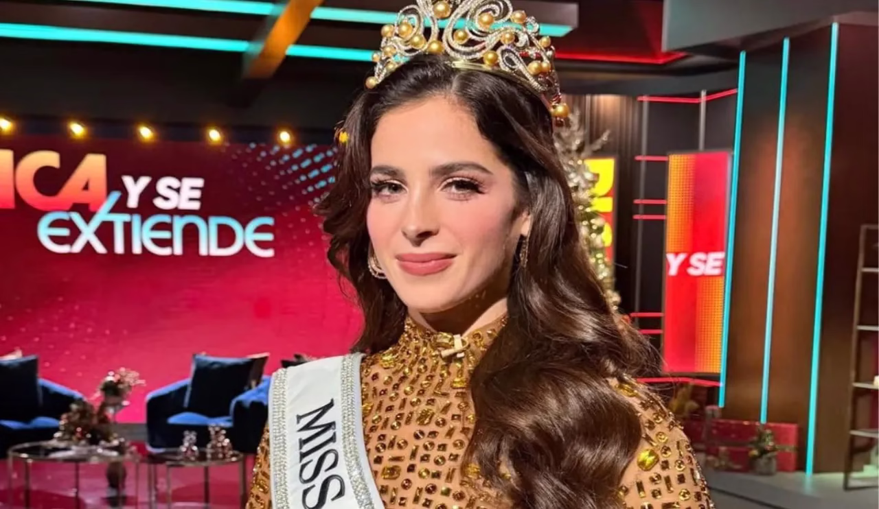 Fátima Bosch llega en silencio a México: tensión, controversias y un viaje que desata preguntas 1 Fátima Bosch