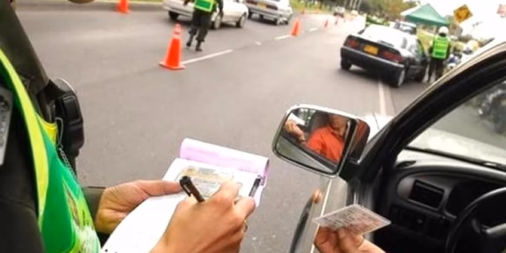 Más estrictos en CDMX: así se castigarán las distracciones al conducir 8 image 207