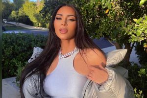kim kardashian uses fake instagram account to stalk friends 001