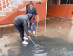 Padecen por aguas negras en escuela de Neza