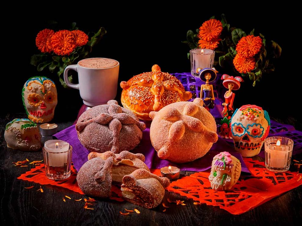 ¿Ya sabes en donde conseguir el mejor pan de muerto? 1 ofrenda