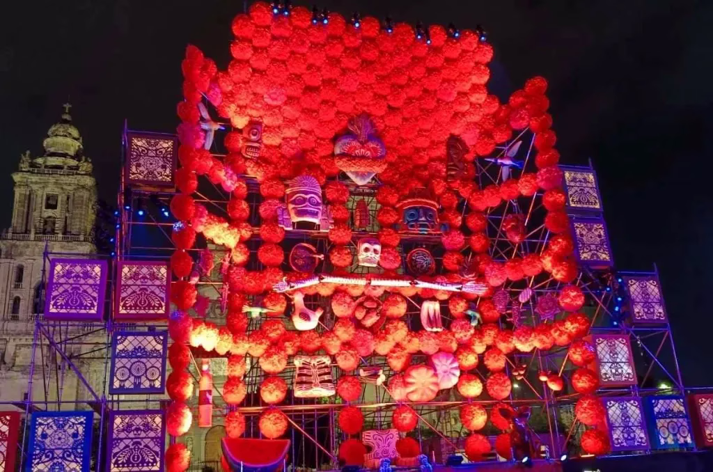 En México la ofrenda del día de muertos se conmemorará con la tradicional mega ofrenda del zócalo capitalino 1 ofrenda