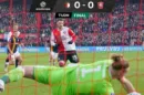 santiago gimenez falla penal partido de feyenoord vs twente