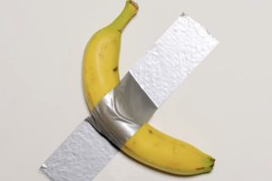 El polémico plátano de Maurizio Cattelan será subastado en Nueva York por más de un millón de euros