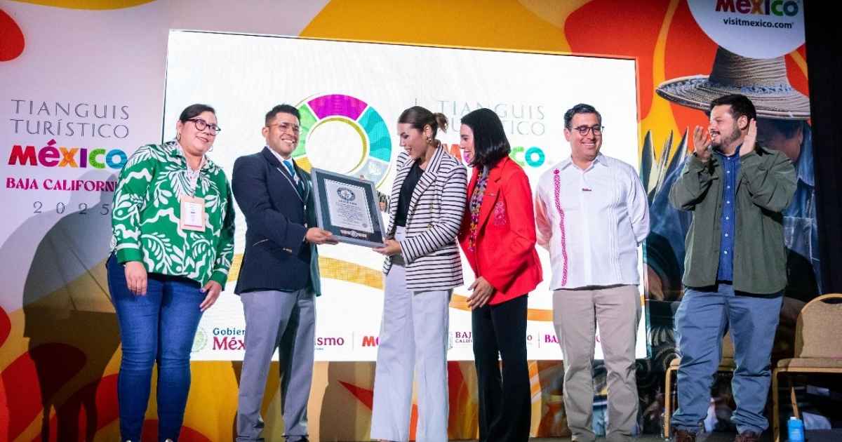 Tianguis Turístico